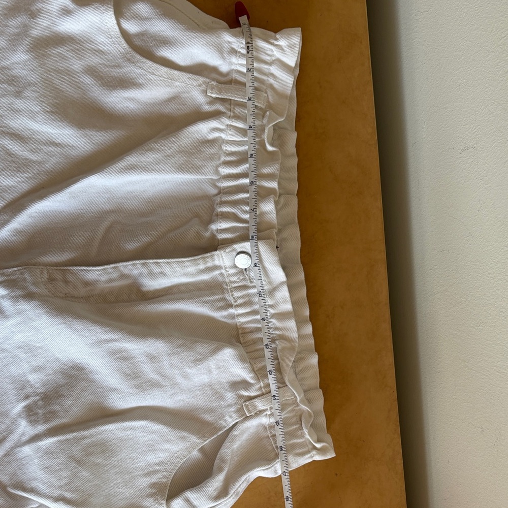 BDG Off-White Jean Shorts - Picture 4 of 5